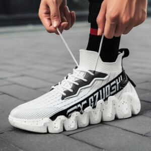 Lace-up outdoor men's shoes